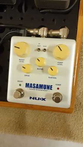 Pedal masamune booster e compressor nux