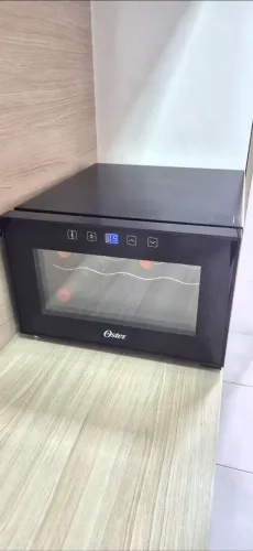 Adega de Vinhos Climatizada Bivolt