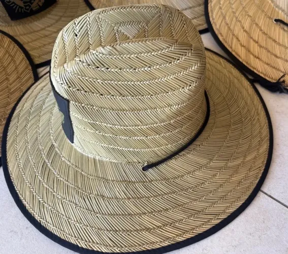 5 chapéus de palha novos pra curtir o verão!