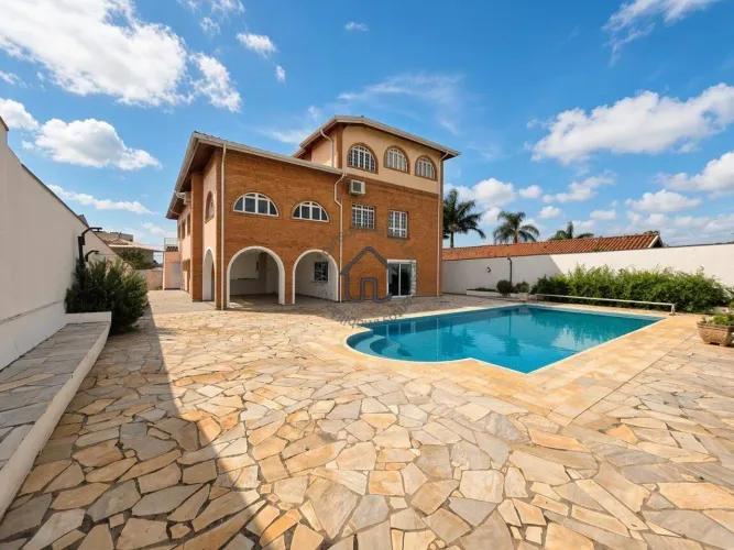 Casa de aluguel com 3 quartos no Condomínio Marambaia em Vinhedo.