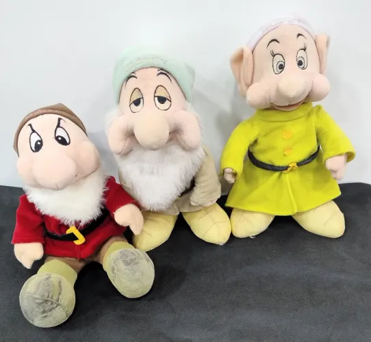 Vendo essas Pelúcias dos Anões da Branca de Neve