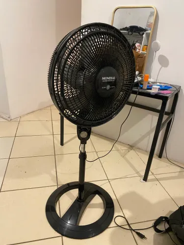 Ventilador de Pé