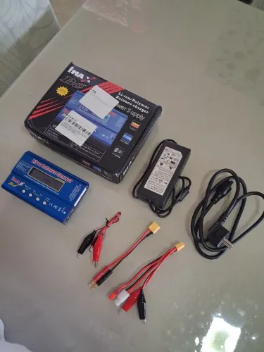 Carregador de Baterias iMAX B6 Balance Charger
