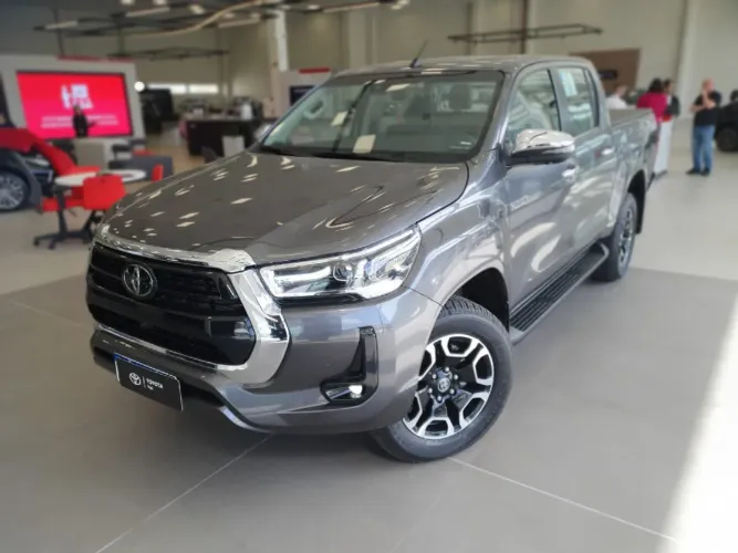 Toyota Hilux CD SRX Limited 4X4 2.8 TDI Die.aut 2026