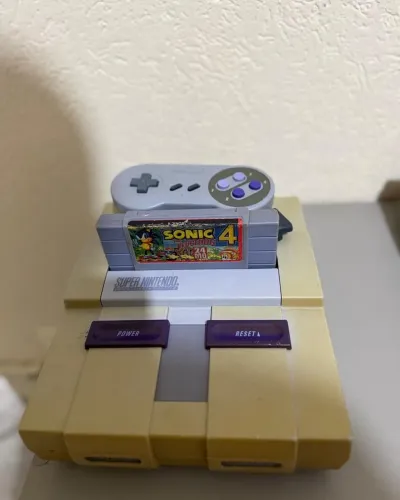 Super Nintendo semi novo + 1 controle + fita sonic
