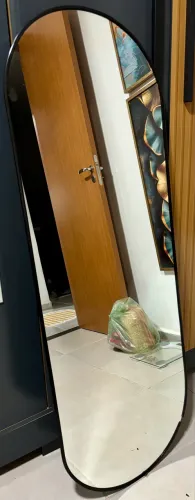 Vende-se Espelho Estilo Orgânico Assimétrico