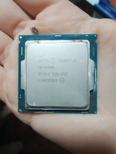 Vendo esse Intel core i5-6500 em perfeito estado. Só aceito trocas de outras peças de pc 