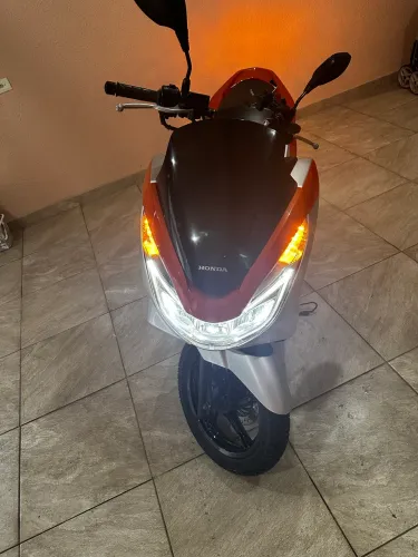 Moto impecável abaixo da fipe 
