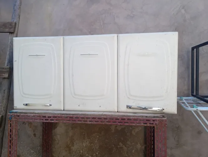 Armário 3 portas alumínio