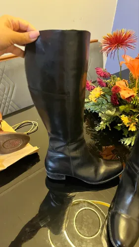 Bota feminina Arezzo em couro legítimo- TAM 37
