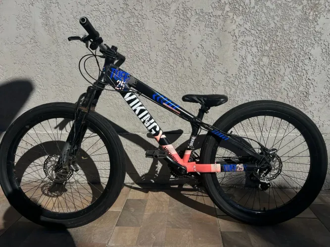 Bike vikingx aro 26 em ótimo estado