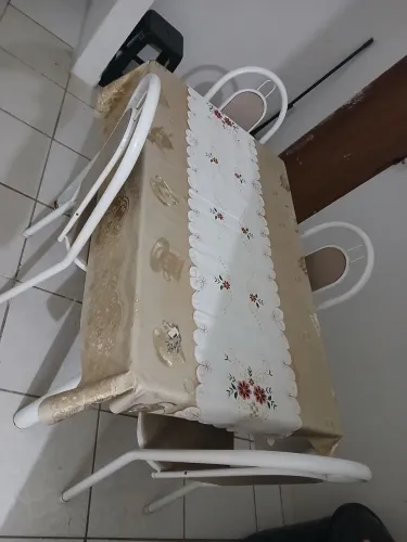 Mesa Ardósia com 4 cadeiras
