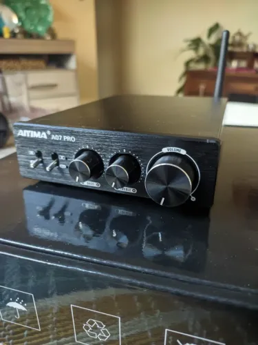 Amplificador Aiyima A07 Pro com fonte 36V e 6A - novíssimo (LEIA O ANÚNCIO)