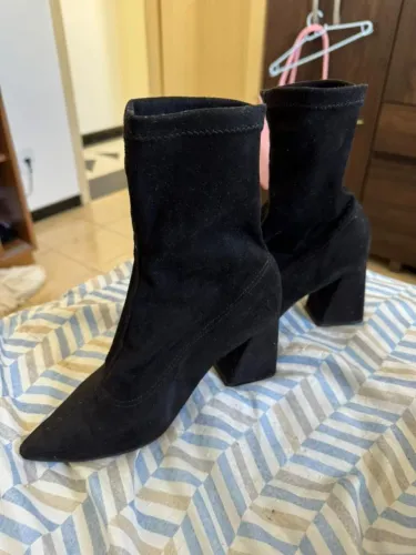 Bota femina de salto grosso 