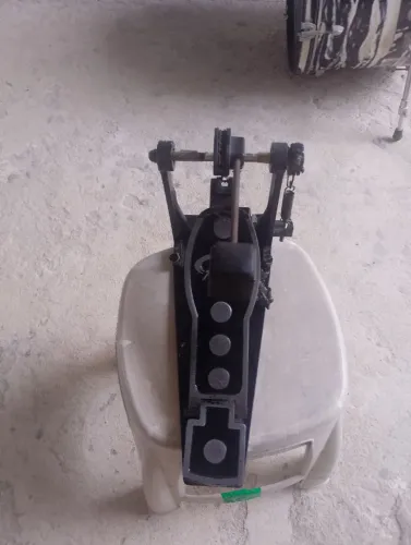 Pedal de Bumbo Adah 