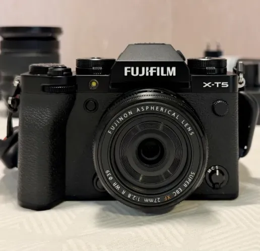 Fujifilm X-T5 + XF 16-55mm II + XF 27mm + acessórios