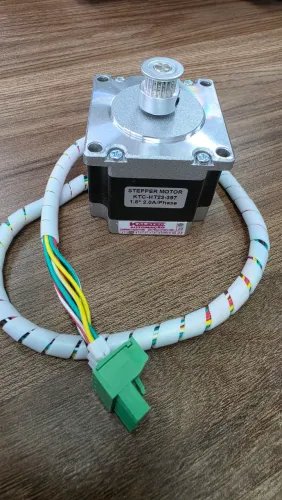 Motor de passo numa 23kg