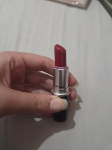 Batom vermelho M.A.C matte russian red 612