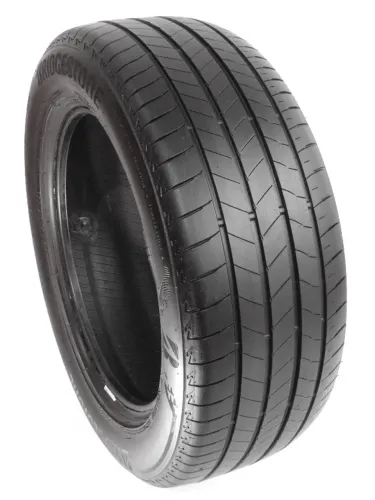 Pneu 235/55r17 Bridgestone Delinte Momo Audi Q3 Azera Tiguan Omega Unidades Ótimo Nível ! 