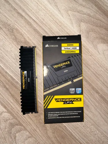 Memória RAM 4gb 2400mhz