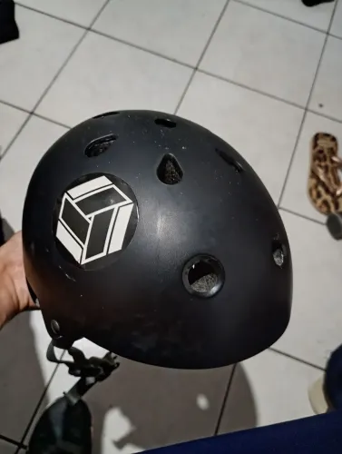 Capacete oxelo infantil usado pouquíssimas vezes