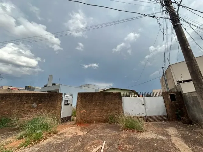 Terreno 470m² no Asfalto | Jardim Má | Próx. Aeroporto