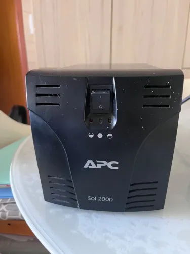 Estabilizador APC Sol 2000VA Bivolt Automático | 6 Tomadas | Potente e Impecável!