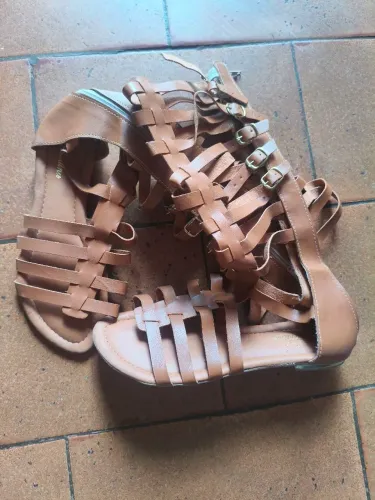 Sandália gladiadora número 38