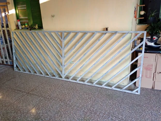 Grade de ferro galvanizado