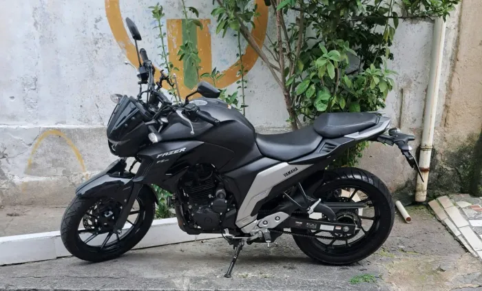 YAMAHA FZ25 2023 | ÚNICO DONO | 17 MIL KM | REVISADA NA CONCESSIONÁRIA 