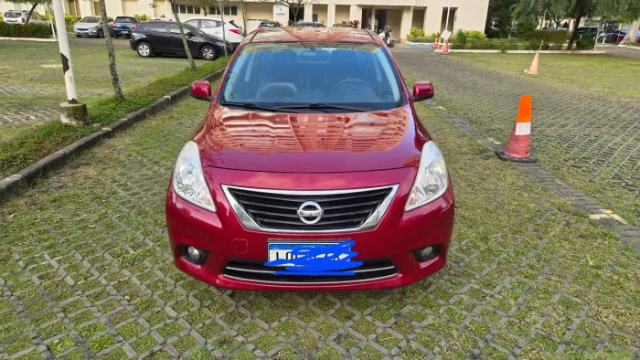 Nissan Versa SL 1.6 16V Flex Fuel 4P Mec. 2013