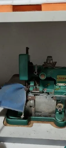 Máquina de overloque