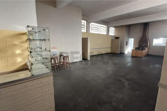 Loja Comercial para Alugar no Caiçara | Excelente Ponto na Rua Francisco Bicalho | Estrutu