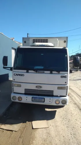 Caminhão Ford Cargo 816s