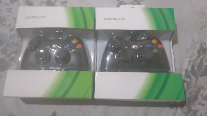 Vendo 2 controles de xbox slim 360 na caixa funcionando perfeitamente peguei no rolo