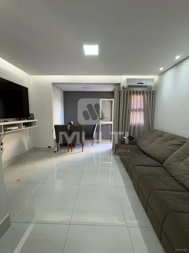 Apartamento - TUBALINA