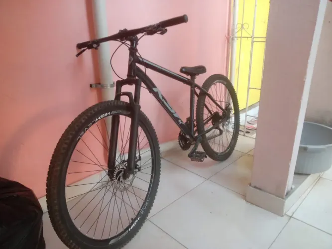 Bicicleta KSW Aro 29 com Marchas e Freio a Disco (Usada)