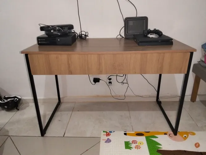 Mesa escrivaninha