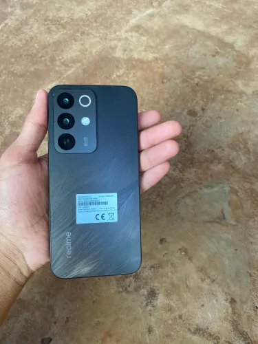 Vendo este celular excelente realme C85 seminovo 5 meses de uso