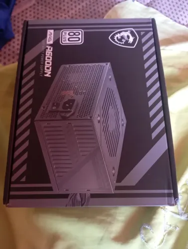 Vendo fonte gamer 600w 80 plus, nova nunca usada..