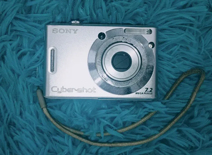 Sony DSC-W35 Cybershot - Sem bateria, sem teste...