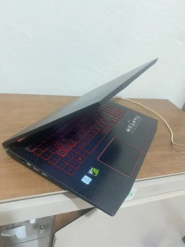 Notebook Gamer Acer Nitro 5 - GTX 1050 4GB - 1TB HD - 128GB SSD - 16GB RAM - INTEL i5-8300