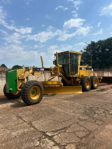 Motoniveladora caterpillar 140h