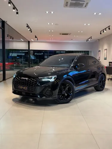 Audi Q3 SPB Perf. Black 2.0 TFSI Tipt. Quat. 2023