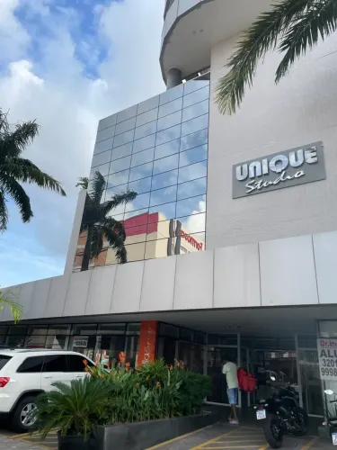 Alugo no Unique Studio  mobiliado, com 1 vg de garagem