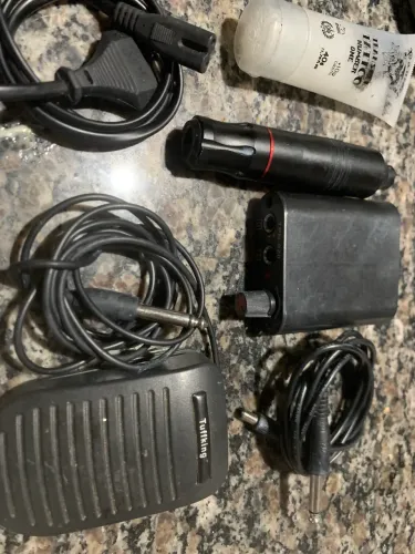 Máquina pen tatuagem