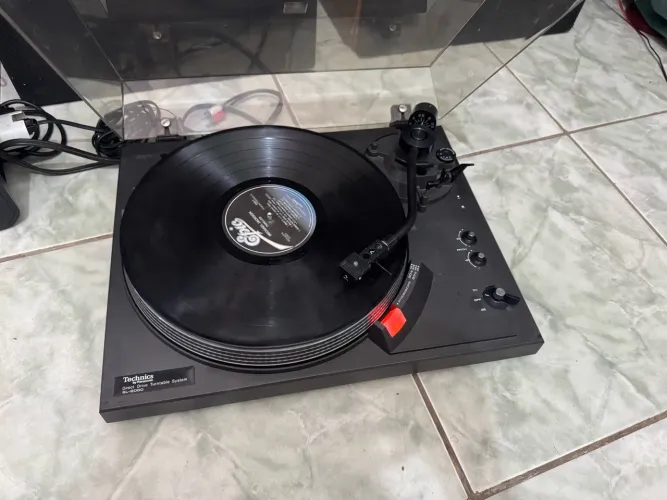 Toca disco technics sl 2000 funcionando perfeitamente