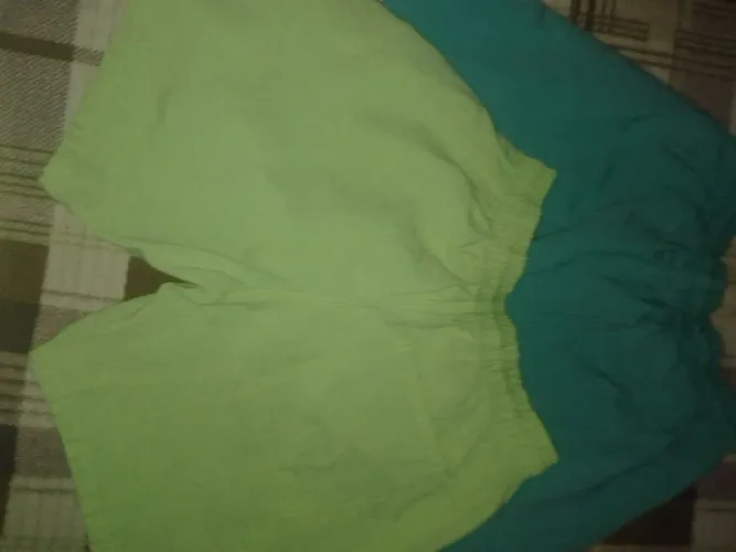 Bermudas  novas nunca foram usadas de tecido de otima qualidade! R$ 30,00 a unidade!