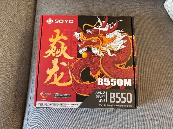 Placa mãe B550 Soyo completa na caixa - 8 meses de uso