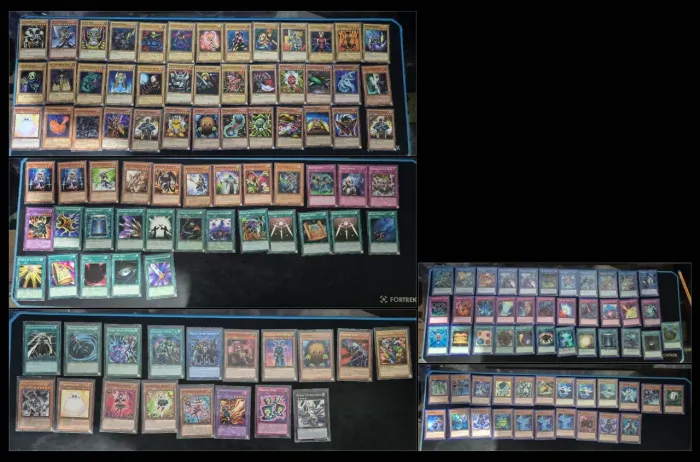 Lote de maos de 100 cards yugioh